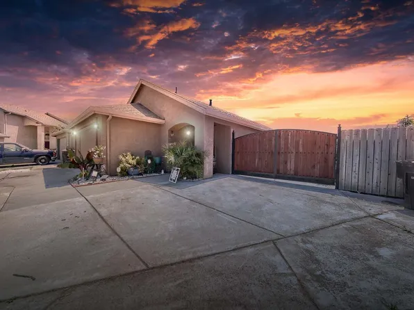 5471 Greenoaks Dr, Riverbank, CA 95367