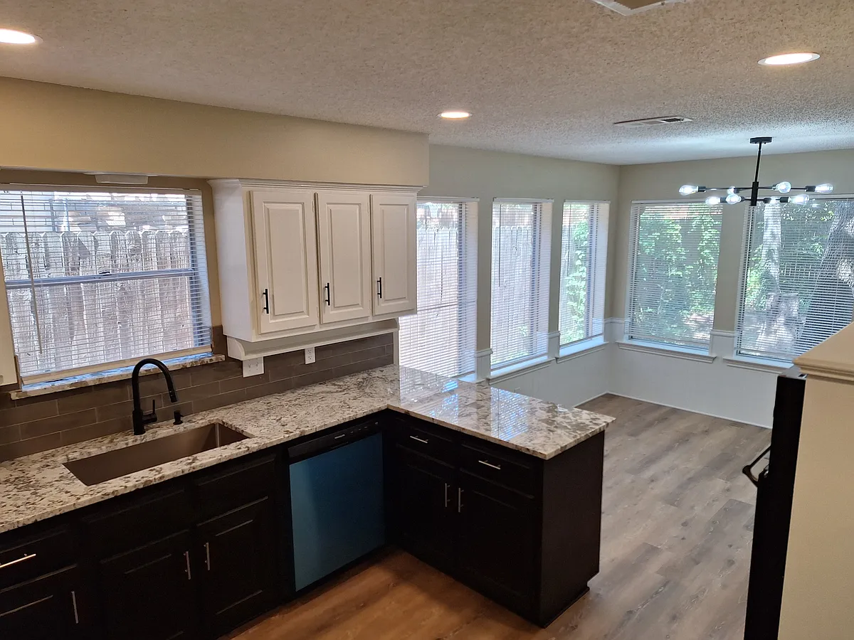 Building Photo - 5705 Ember Dr