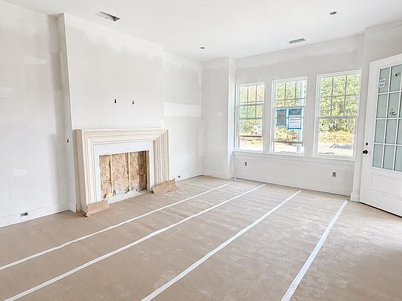 5th image of 754 River Walk Dr
