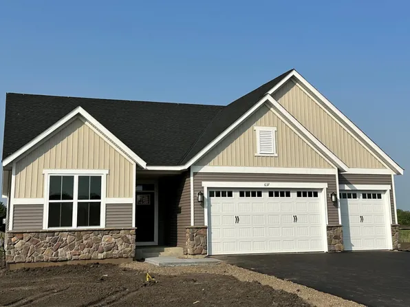 637 Sierra Pkwy, Waconia, MN 55387