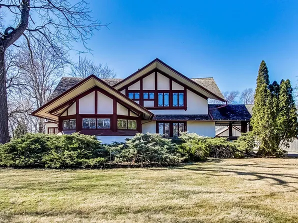 687 S Harrison Ave, Kankakee, IL 60901