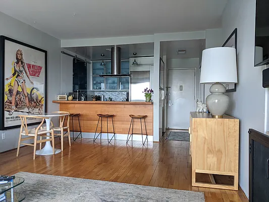 Rented by Compass | media 14