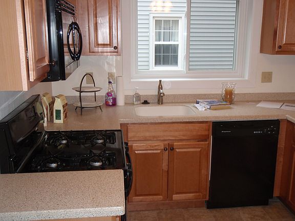 4th image of 325 Shenley Dr