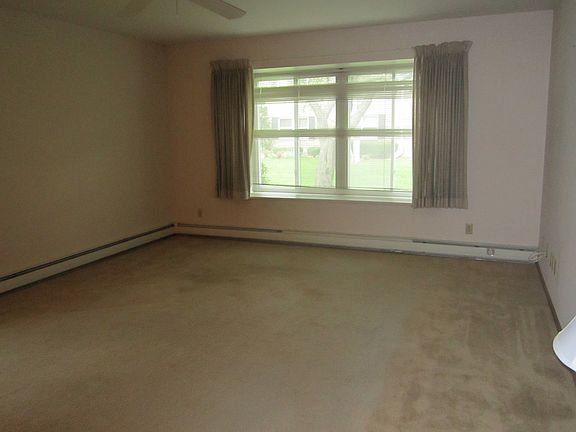 4th image of 5650 W Wahner Ave #5-102