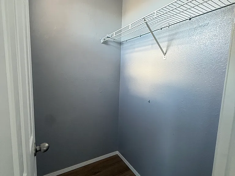 1st bedroom Closet