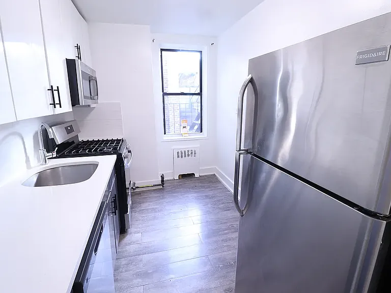 13257 Sanford Ave #6B — Photo 8