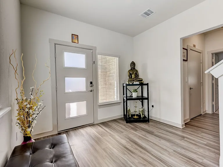 109 Cupreata Ln — Photo 7