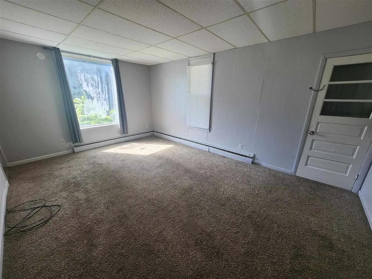 1 bed, 1.0 bath, 850 sqft, $1,050 — Photo 3