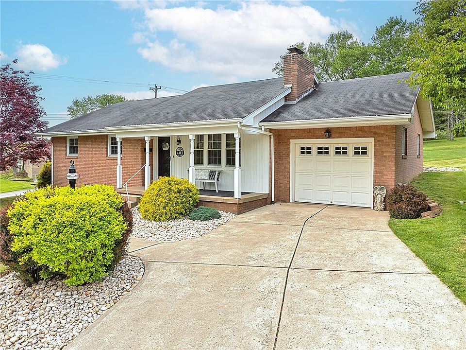 1st image of 401 Woodhaven Dr
