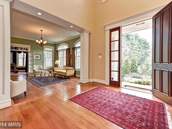 2nd image of 3423 Malbrook Dr