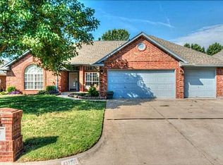 437 Cactus Rd, Yukon, OK 73099