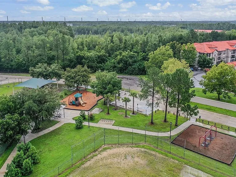 4208 Pine Isle Dr — Photo 44