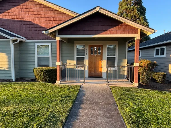 1354 Garfield St, Medford, OR 97501