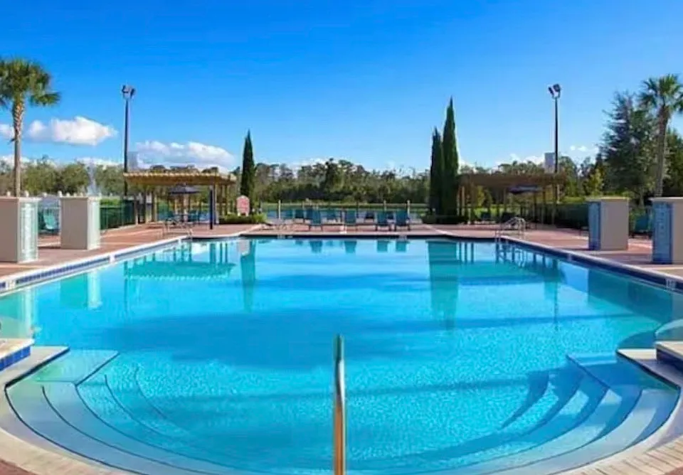 4560 Yellowgold Rd E #105