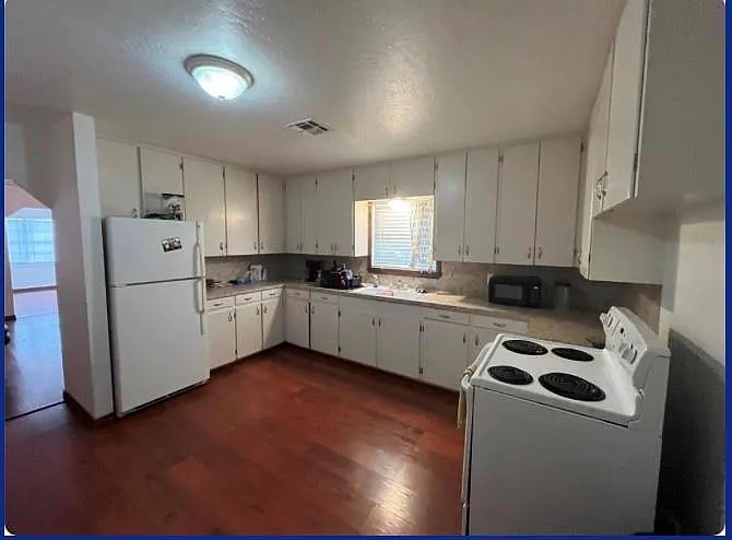 114 Irwin Dr — Photo 9