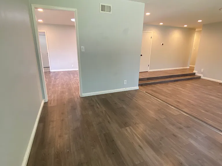 370 Colville Dr — Photo 11