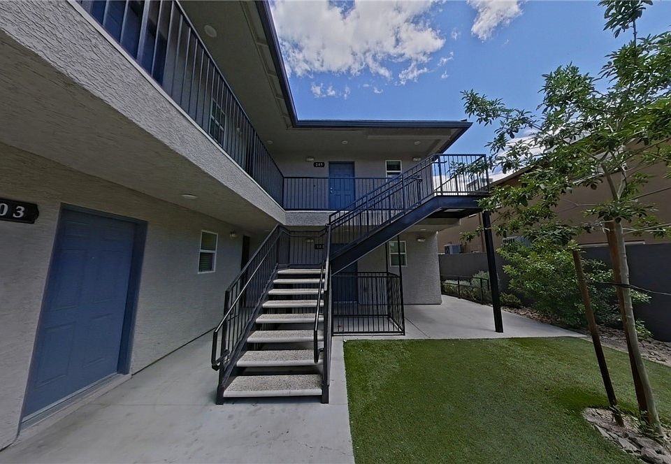 1st image of 1821 Santa Paula Dr #103