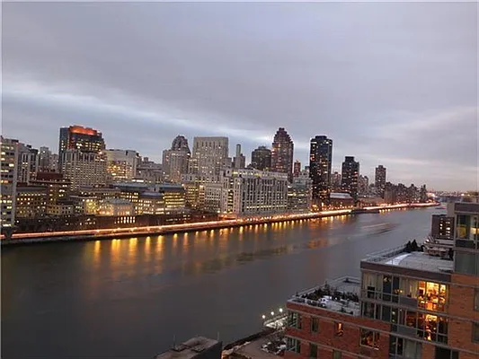 Rented by Corcoran | media 22