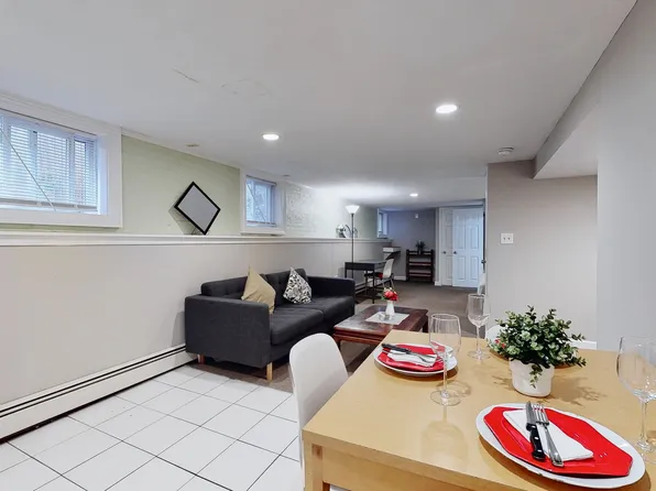 Tree Lined Building in the Heart of East Rock, 81 Edwards St #B, New Haven, CT 06511