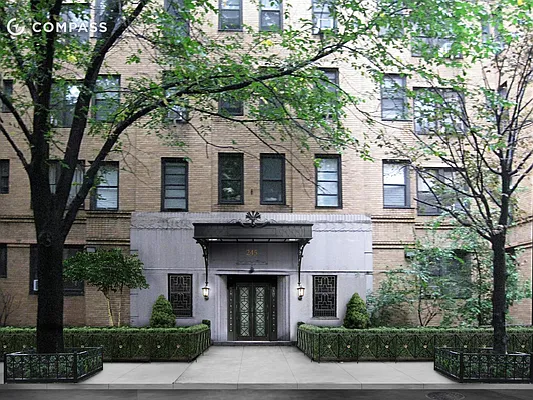 Rented by Compass | media 41