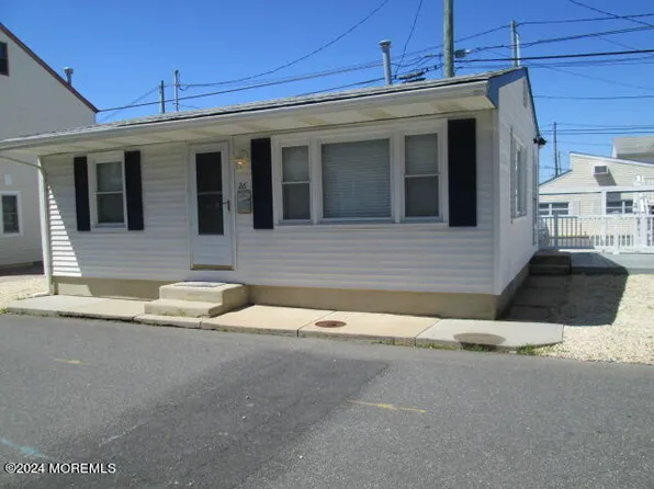 26 Malibu Rd, Lavallette, NJ 08735