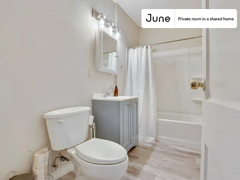 61 Lithgow St #B — Photo 15