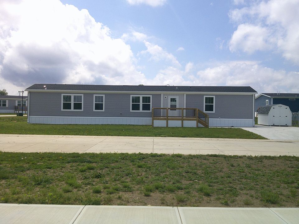 Exterior Image-1-Clayton Camelot Village