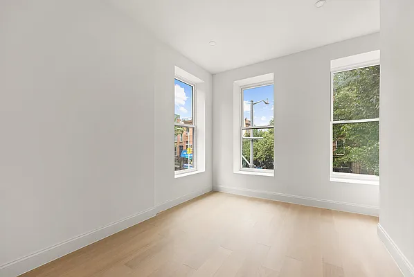 Bedroom, photo 1