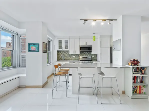 457 Fdr Dr APT A802, New York, NY 10002