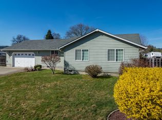 1630 Rolling Hills Rd, Roseburg, OR 97471