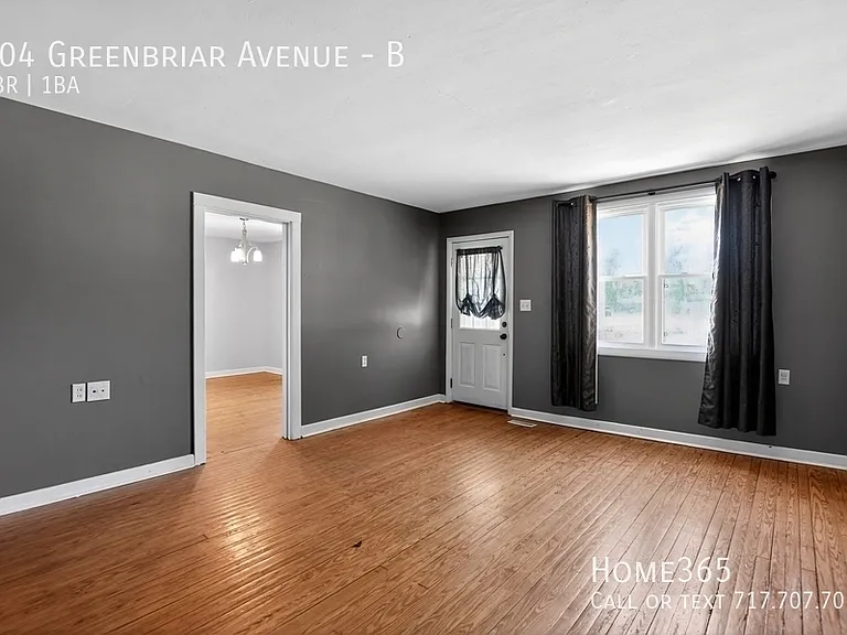 104 Greenbriar Ave #B — Photo 3