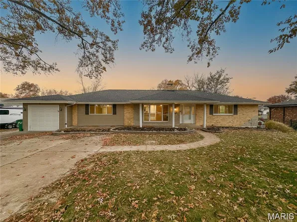 5457 Mild Dr, Saint Louis, MO 63129
