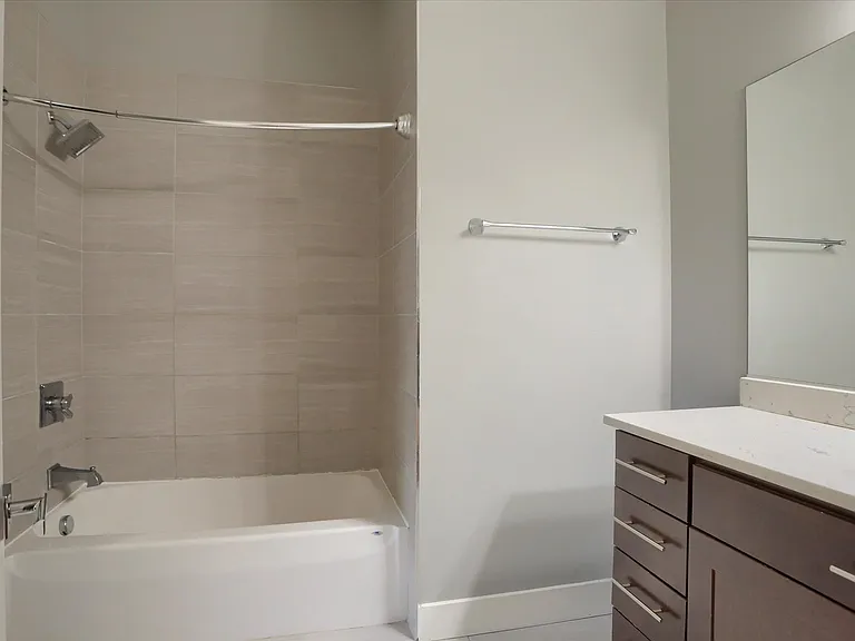 231 State St #204 — Photo 10