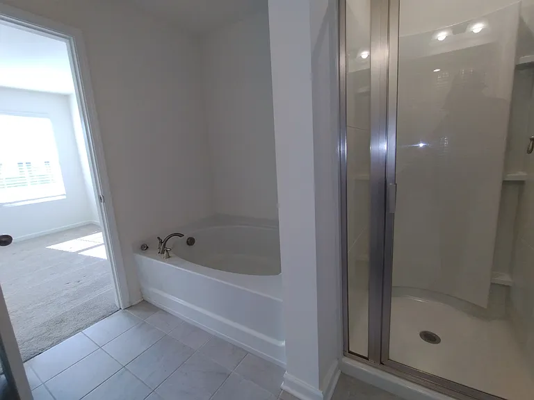 112 Brighton Ln W — Photo 15