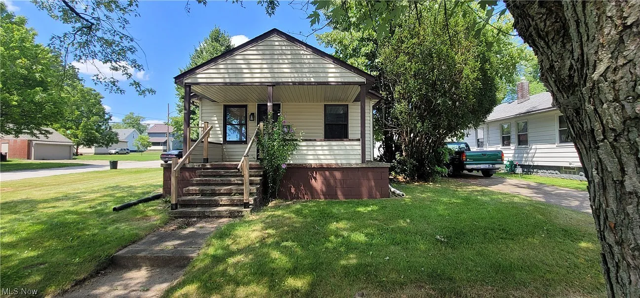 458 Penhale Ave photo 1