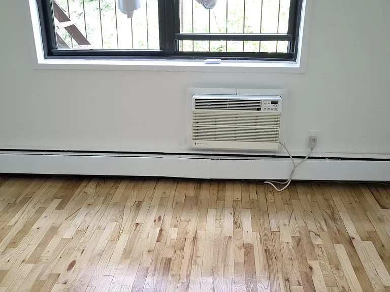229 E 29th St #5K — Photo 30
