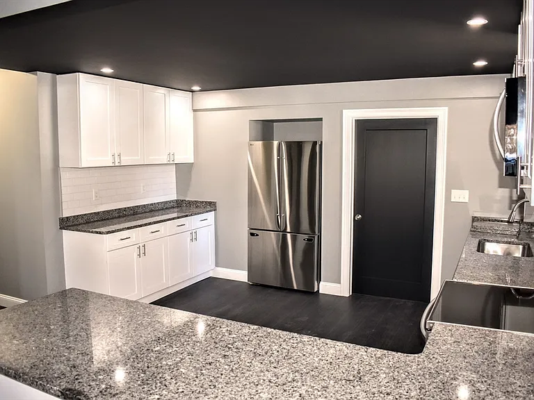 2 Sunnyside St #1 — Photo 10