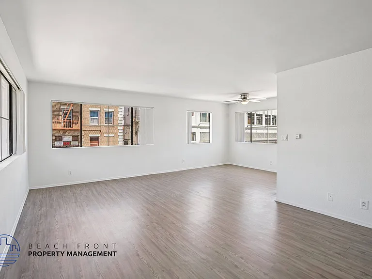 525 W 8th St — Photo 13