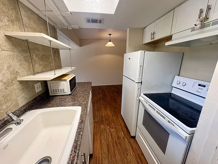 3105 S 1st St #202 — Photo 10