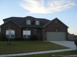 300 E Fargo St, Broken Arrow, OK 74012