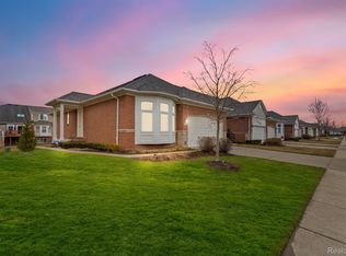 14860 N Park Dr, Shelby Township, MI