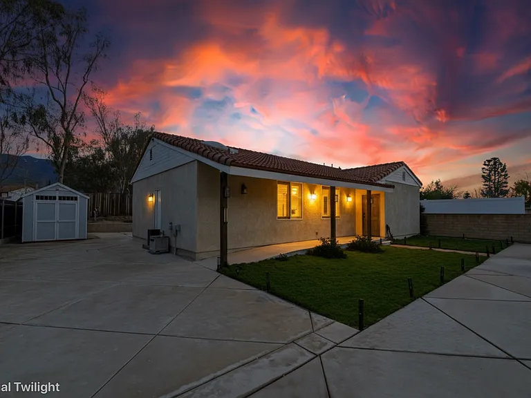12428 Lilac Ct — Photo 12