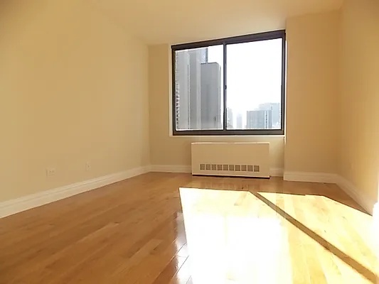 Rented by Stonehenge NYC LLC | media 4