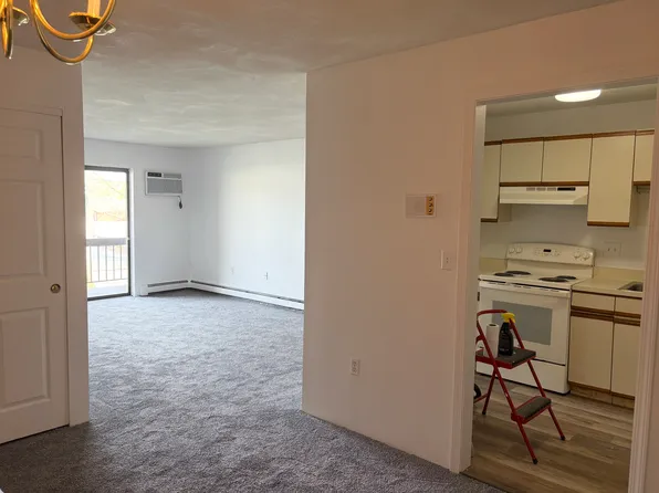 46 Farwell St #55-15, Newtonville, MA 02460