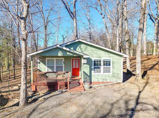 113 Pin Cherry Ln, Candler, NC 28715
