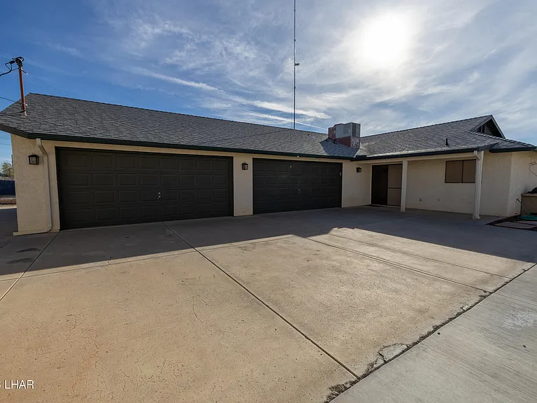 1582 Brodie Dr — Photo 17