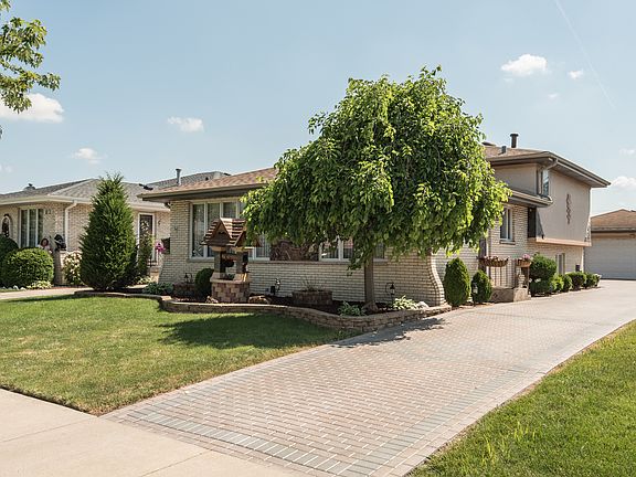 3rd image of 8025 Nordica Ave