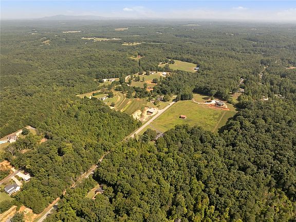 5th image of 3853 Dacusville Hwy