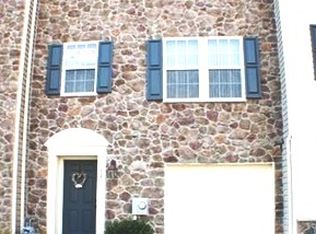 33 Cypress St, Swedesboro, NJ 08085