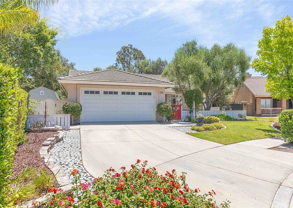 1st image of 3083 Pansy Cir